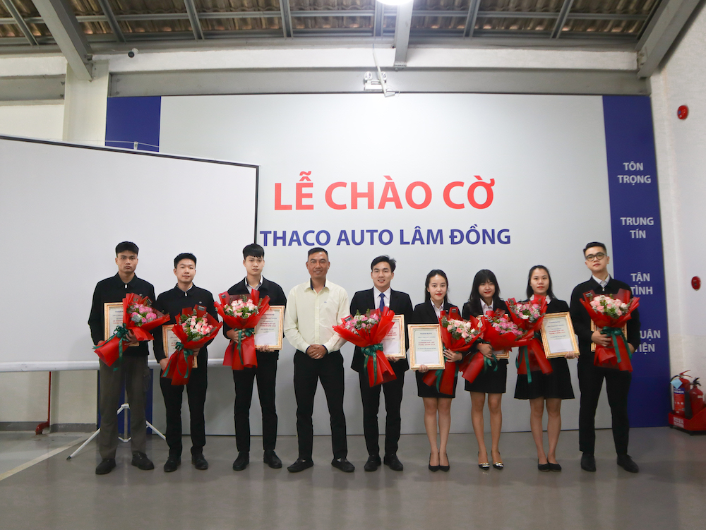 CHÀO CỜ THÁNG 5 - NÉT ĐẸP TRUYỀN THỐNG TẠI THACO AUTO LÂM ĐỒNG