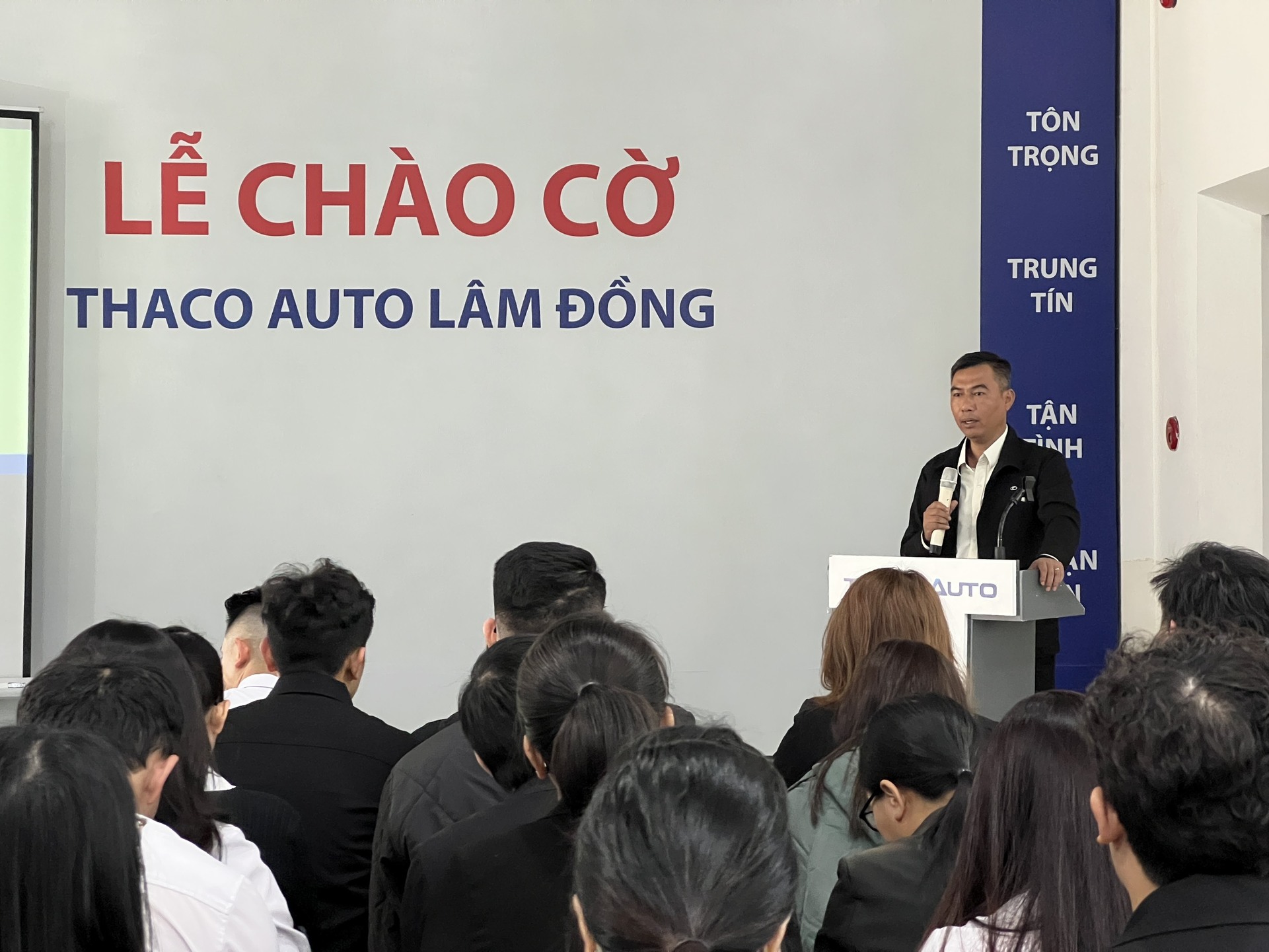 Chào cờ tháng 4/ 2024: THACO AUTO Lâm Đồng Tổng Kết Quý I Năm 2024